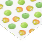 白いテーブルクロスの美しい緑のリンゴ テーブルクロス (アングル)