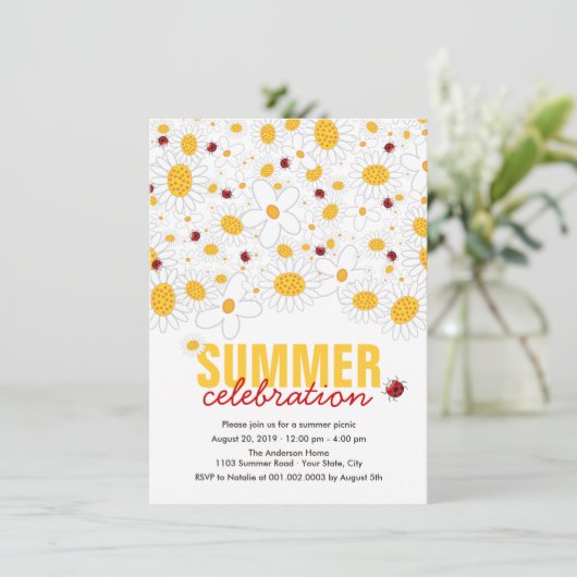 白いデイジーおよび赤いてんとう虫の夏のパーティー 招待状 (スタンド正面)