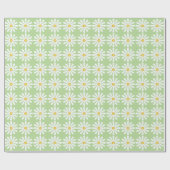 白いデイジーで、緑の黄色の中心を持つ ラッピングペーパー (フラット)