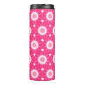 白いデイジーとピンクの背景パターン上の星 タンブラー (裏面)