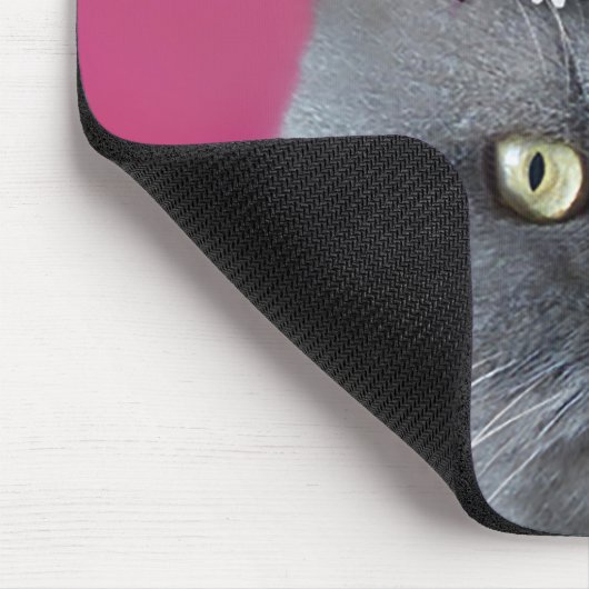 白いデイジーのグレーのペルシャ猫 マウスパッド (コーナー)