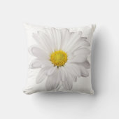 白いデイジーの花の背景によってカスタマイズデイジー クッション (正面)