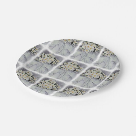 白いデイジーの花の花束の紙皿 ペーパープレート (アングル)