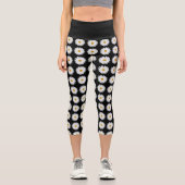 白いデイジーの花柄（黒） カプリレギンス (正面)