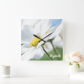 白いデイジー パーソナライズされた スクエア壁時計 (ホーム)