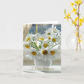 白いデイジー、chamomileのロシア人の誕生日 カード (黄色い花)