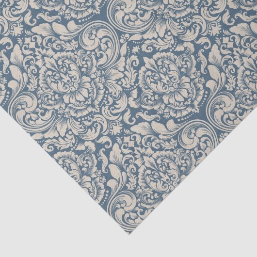 白いデコページ上のバロック様式のブルーダマスクブロケード 薄葉紙 (詳細)