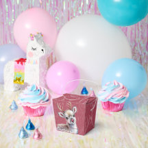 白いトナカイの赤い鼻の誕生日
