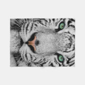 白いトラの顔のクローズアップ フリースブランケット (正面(横))