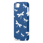 白いトンボ模様 – カスタマイズ可能なBG色 Case-Mate iPhoneケース (裏面左)