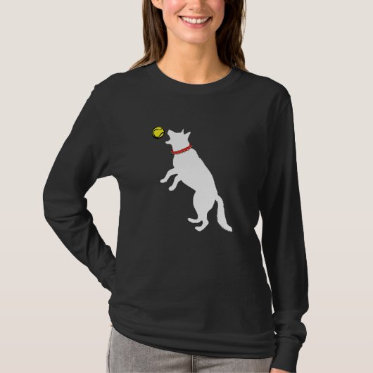 白いドイツの羊飼い犬GSDキャッチ黄色いテン Tシャツ (正面)