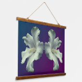 白いハイビスカスの花 吊り下げ型タペストリー (傾斜あり)