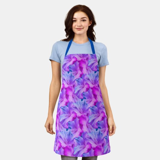 白いハイビスカスフラワーブーケ着色 エプロン (着用した状態)