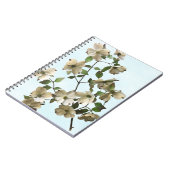 白いハナミズキの花の開花 ノートブック (左側)