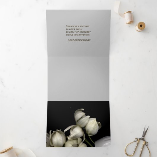 「白いハートは月から黒い」とIndifference 三つ折りクリスマスカード (内部)