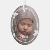 白いハートフレームベビー写真の名前と年の追加 ガラスオーナメント (正面左)