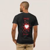 白いハート型の赤いペンキの飛沫 Tシャツ (裏面フル)
