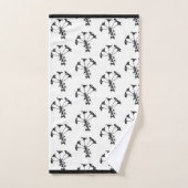 白いバスタオオルセットに黒いフローラリピート バスタオルセット (ハンドタオル)