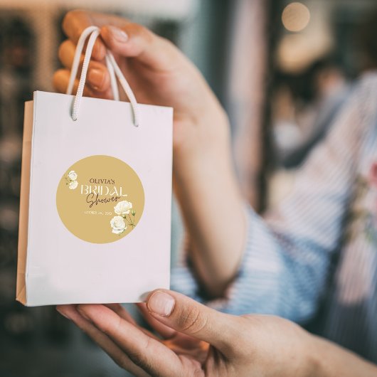 白いバラのブライダルシャワーとともに咲く愛 ラウンドシール