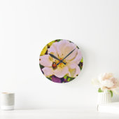 白いバラのマメコガネ ラウンド壁時計 (ホーム)