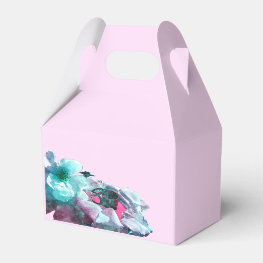 白いバラのリングや輪花びら フェイバーボックス (正面サイド)