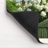 白いバラの美しいアーチ マウスパッド (コーナー)