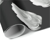 白いバラの黒い背景 ラッピングペーパー (ロールコーナー)