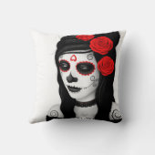 白いバラを持つ死んだ女の子の日 クッション (裏面)