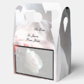 白いバラ – フェイバーボックス (オープン)