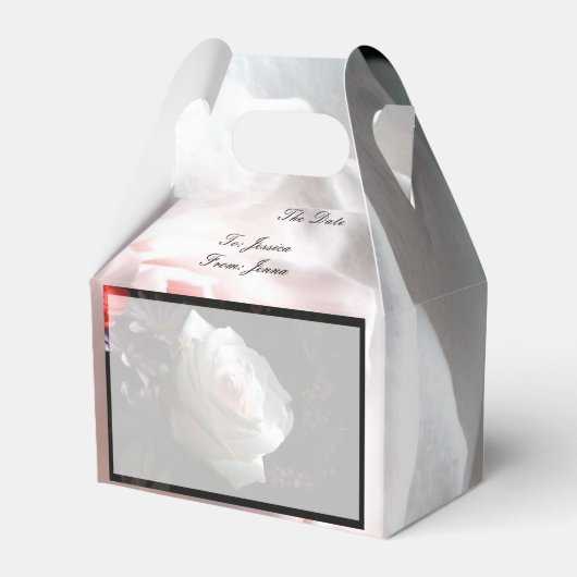 白いバラ – フェイバーボックス (正面サイド)