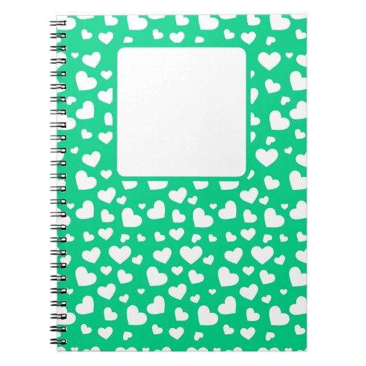 白いバレンタインの愛のハートと明るい緑 ノートブック (正面)