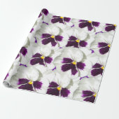 白いパンジーの美しい水彩色のコラージュ ラッピングペーパー (アンロールド)