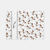 白いパーソナライズされたブリタニーのスパニエル犬犬の名前 フリースブランケット (正面(横))