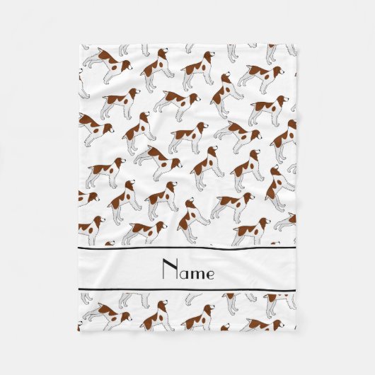白いパーソナライズされたブリタニーのスパニエル犬犬の名前 フリースブランケット (正面)