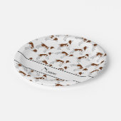 白いパーソナライズされたブリタニーのスパニエル犬犬の名前 ペーパープレート (アングル)