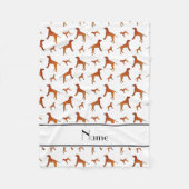 白いパーソナライズされたローデシアンの隠し犬の名前 フリースブランケット (正面)