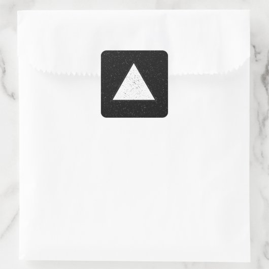 白いヒップスター宇宙三角形の黒い背景 スクエアシール (バッグ)