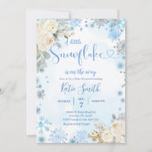 白いフローラブルーの雪の結晶が赤ちゃんシャワーの途中 招待状 (正面)