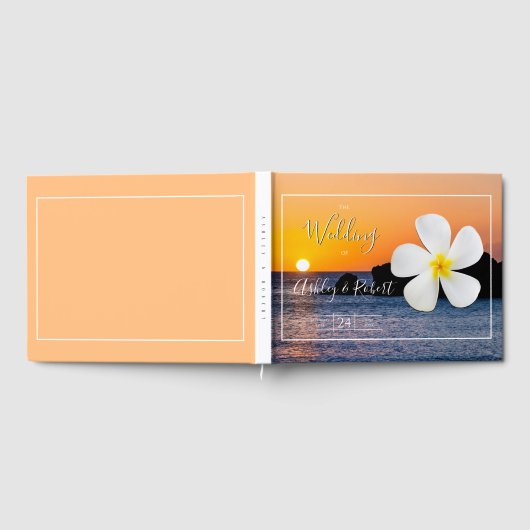 白いプルメリアの花と黄金の日結婚の入り ゲストブック (全面)