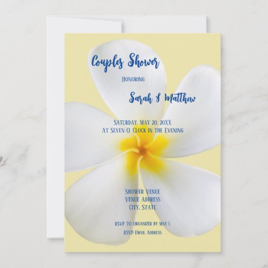 白いプルメリアオンイエロー、フローラ、カップルのシャワー 招待状 (正面)
