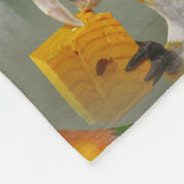 白いベリーのカイクパロットと木のブロック玩具 フリースブランケット (角)