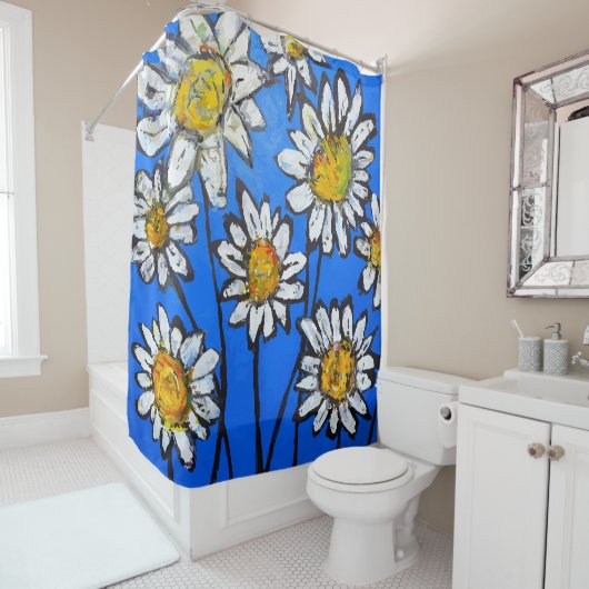 白いペダルのある花 シャワーカーテン (インサイチュ)