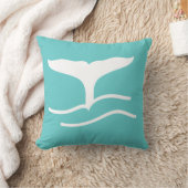 白いホエールテールのティール（緑がかった色）青ピロー クッション (ブランケット)