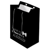 白いボウタイで花婿介添人ありがとうパーソナライズ ミディアムペーパーバッグ (正面アングル)