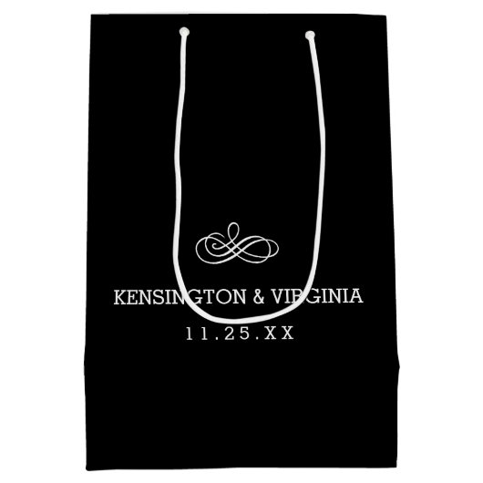 白いボウタイで花婿介添人ありがとうパーソナライズ ミディアムペーパーバッグ (裏面)