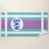 白いボーダーとティール(緑がかった色)のあなたのモノグラム及び紫色、 ビーチタオル (正面)