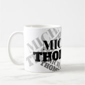 白いマグと黒い灰色のセリフ付きフォントはっきりした名 コーヒーマグカップ (左)