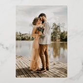 白いモダンイニシャルは5枚の写真をスクリプ結婚ト 箔招待状 (裏面)