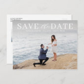 白いモダンタイポグラフィ写真の日付の保存 案内ポストカード (正面/裏面)