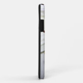 白いユリが近くに咲く Case-Mate iPhoneケース (裏面/右)